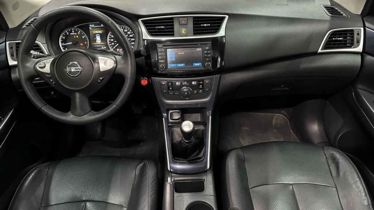 2017 Nissan Sentra SR TURBO L4 1.6T 188 CP 4 PUERTAS STD PIEL BA AA QC