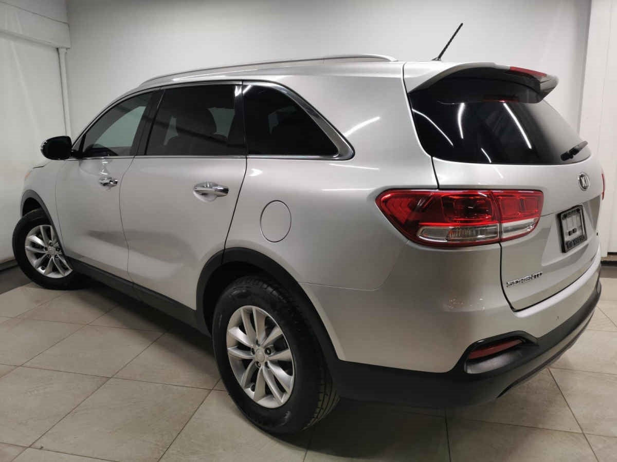 2018 Kia Sorento LX, L4, 2.4L, 185 CP, 5 PUERTAS, AUT, 7 PASAJEROS