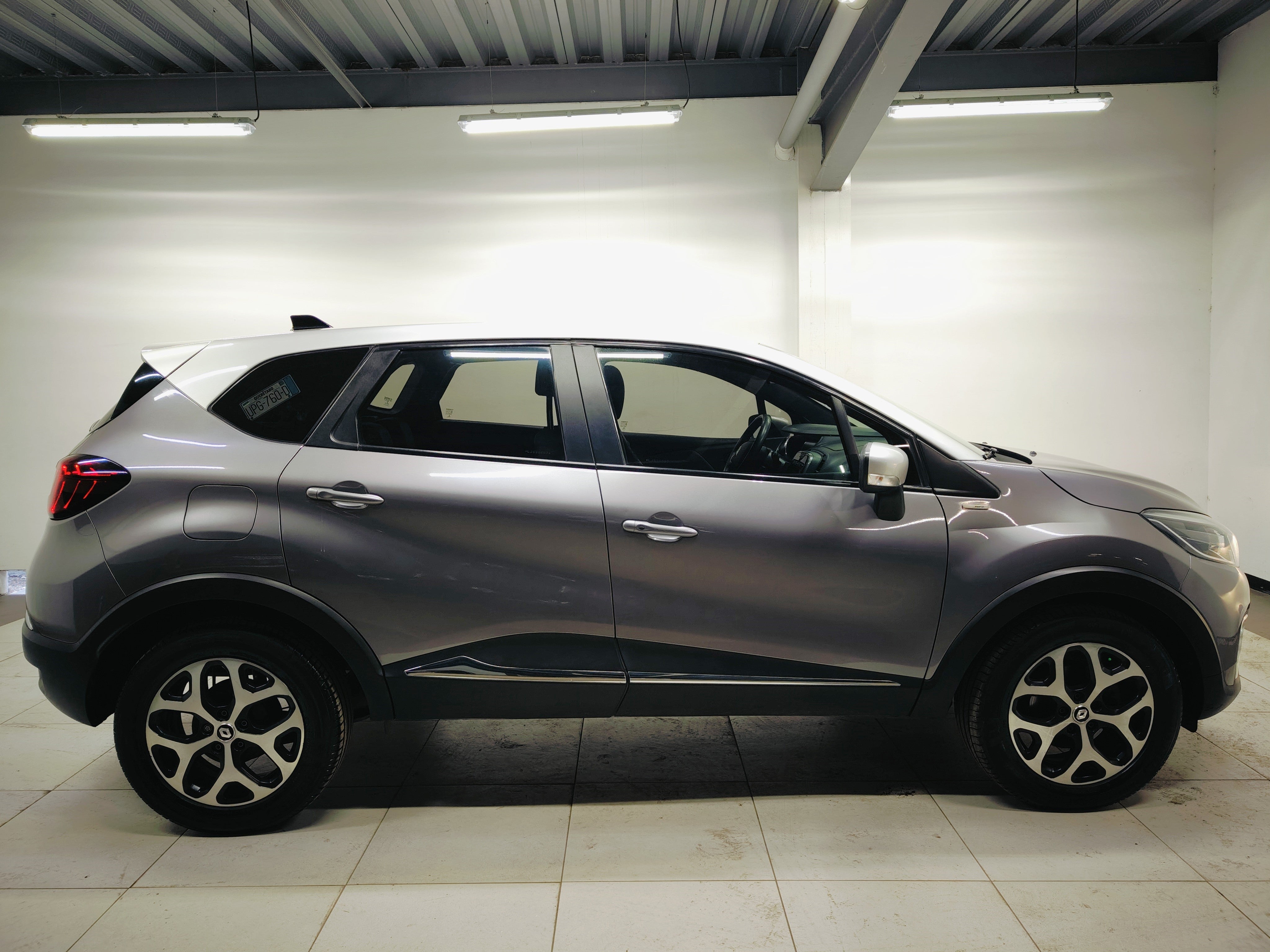 2020 Renault Captur BOSE L4 2.0L 133 CP 5 PUERTAS AUT PIEL BA AA