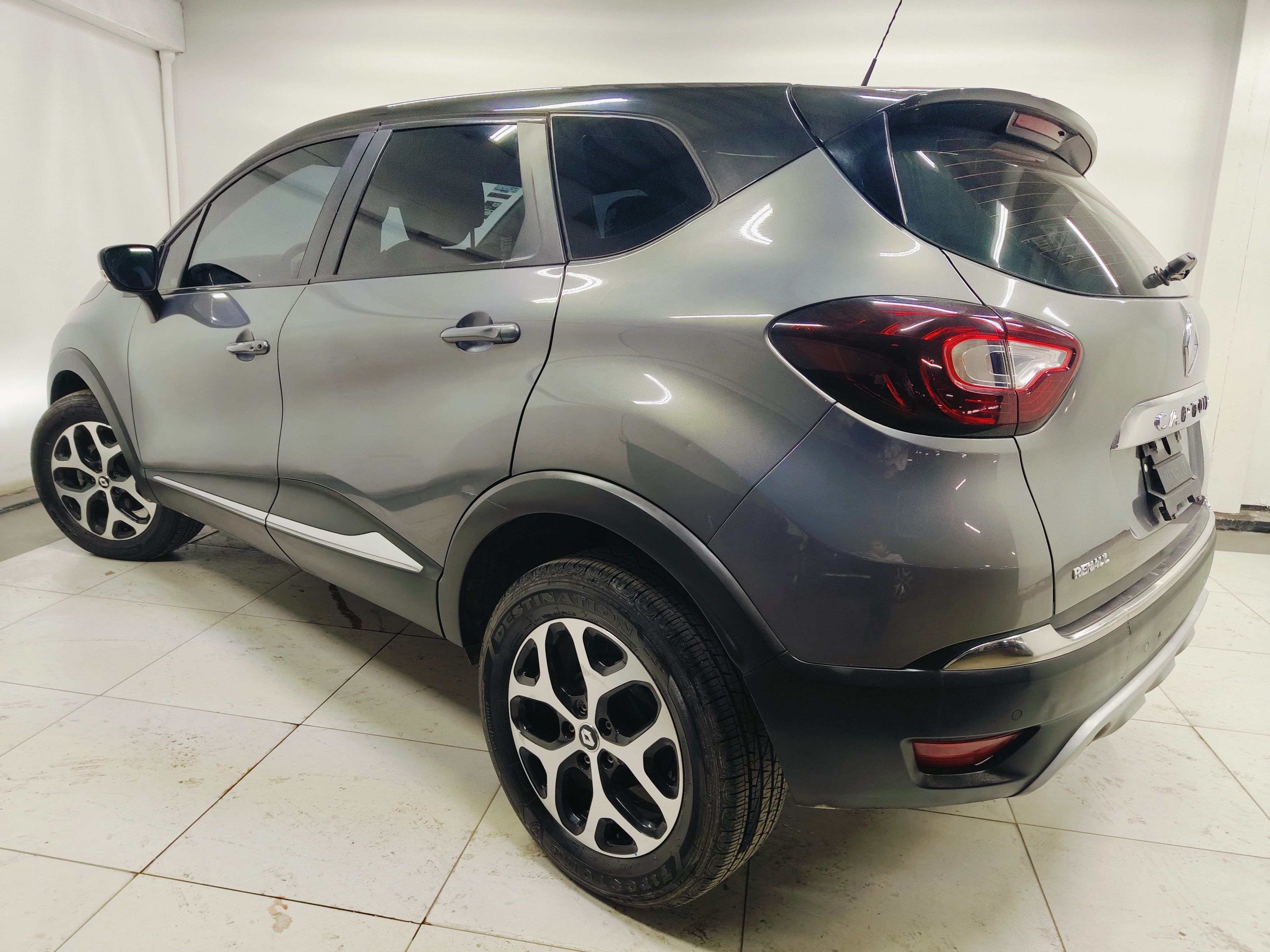 2018 Renault Captur ICONIC L4 2.0L 133 CP 5 PUERTAS AUT PIEL BA AA