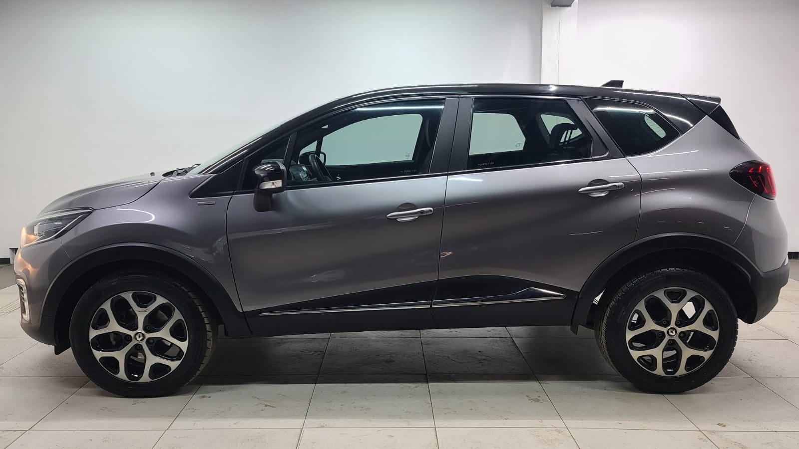 2020 Renault Captur BOSE L4 2.0L 133 CP 5 PUERTAS AUT PIEL BA AA