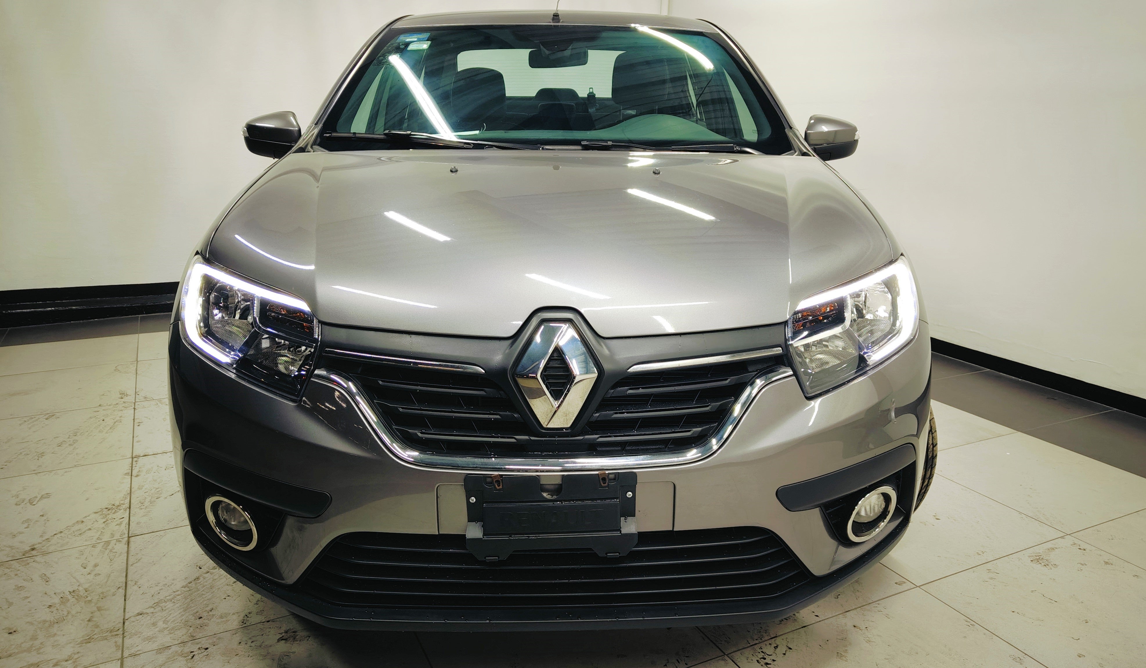 2024 Renault Logan INTENS L4 1.6L 115 CP 4 PUERTAS AUT PIEL