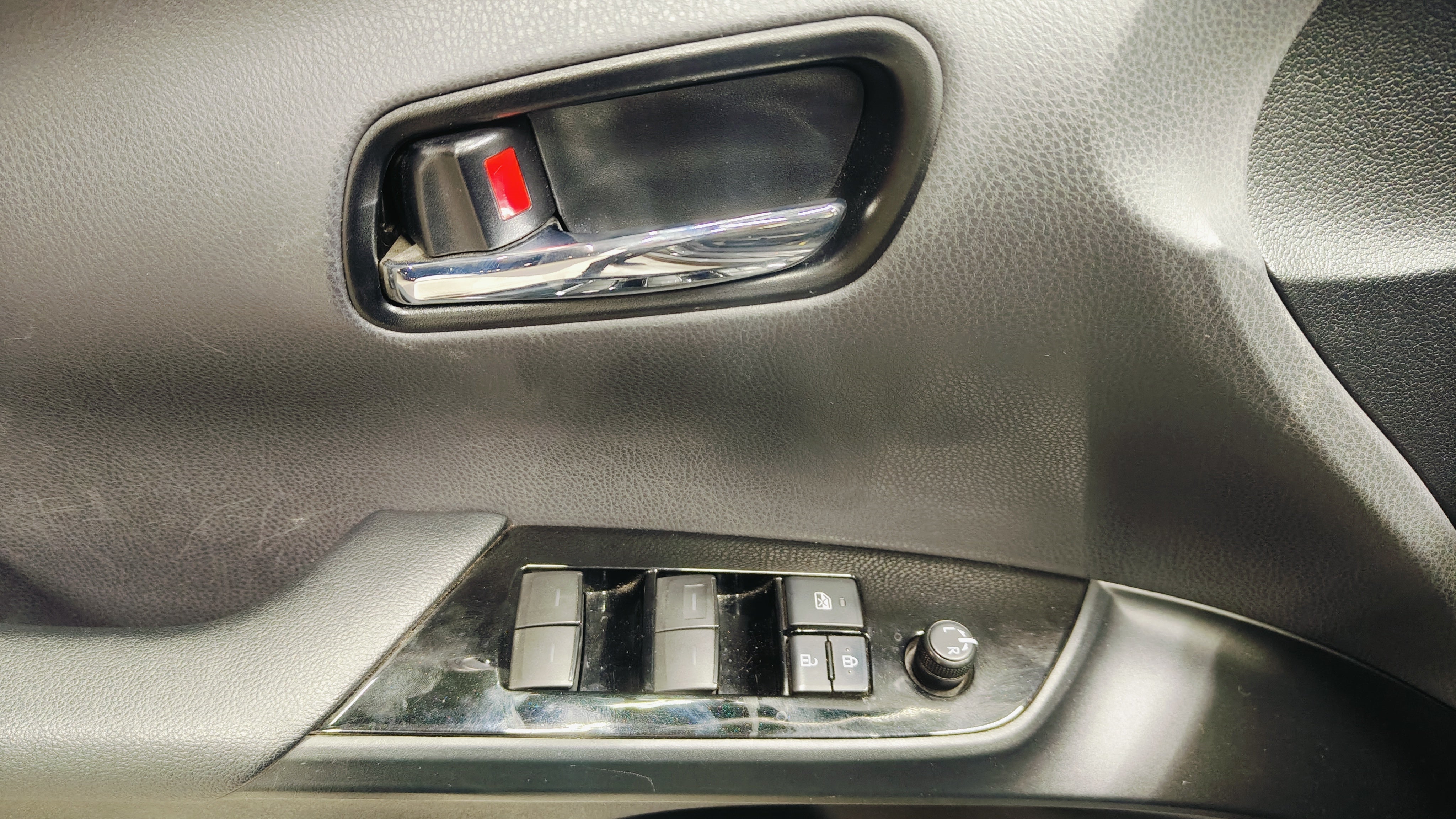 2019 Toyota Prius BASE, L4, 1.8L, 96 CP, 5 PUERTAS, AUT, HIBRIDO